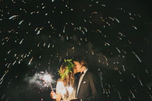 fireworks-and-sparklers-of-july-wedding-ideas-bridal-musings-wedding-blog
